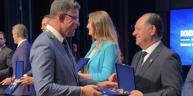 Deputado Pedro Fernandes é condecorado com Medalha do Mérito Marechal Rondon Deputado Pedro Fernandes é condecorado com Medalha do Mérito Marechal Rondon