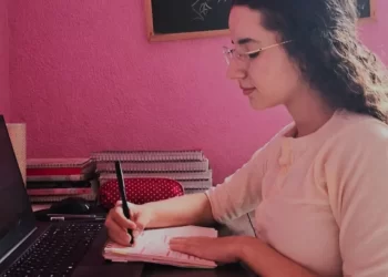 Estudante formada pela Mediação Tecnológica conquista vaga em Medicina na Universidade Federal de Rondônia Estudante formada pela Mediação Tecnológica conquista vaga em Medicina na Universidade Federal de Rondônia