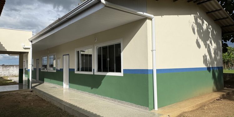 Novas salas de aula ampliam estrutura de escola municipal em Ariquemes após indicação do deputado Pedro Fernandes Novas salas de aula ampliam estrutura de escola municipal em Ariquemes após indicação do deputado Pedro Fernandes