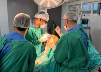 Primeira cirurgia eletiva de prótese de joelho é realizada no Hospital de Retaguarda de Rondônia