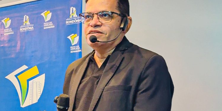 Cujubim receberá curso de “Oratória de Alto Impacto” por indicação do deputado Pedro Fernandes Cujubim receberá curso de “Oratória de Alto Impacto” por indicação do deputado Pedro Fernandes