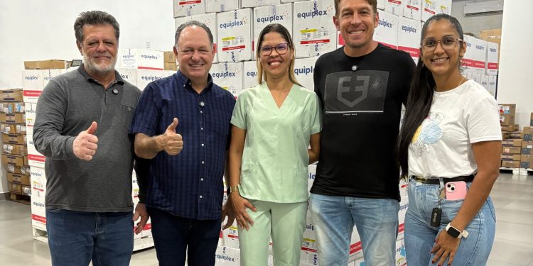 Abastecimento de medicamentos em Monte Negro é reforçado com emenda do deputado Pedro Fernandes