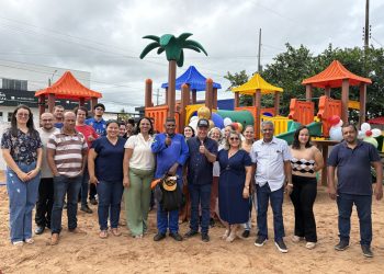 Escola de Rolim de Moura recebe playground com emenda do deputado Pedro Fernandes