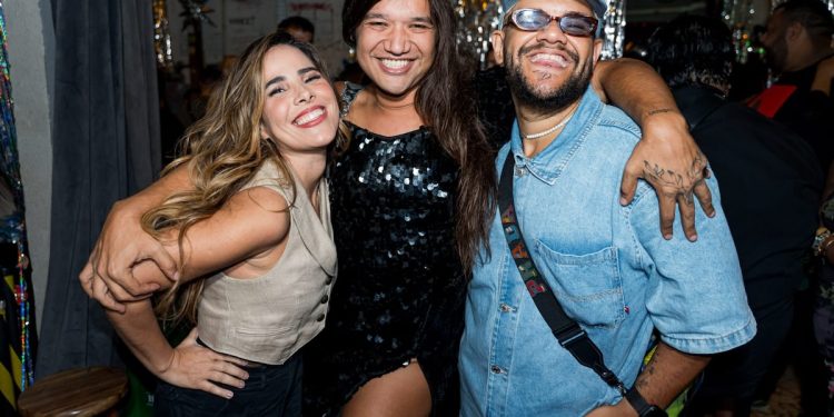 Noite de estrelas: Gloria Groove, Gominho e Valesca Popozuda incendiam festa do RP Dudu Barros