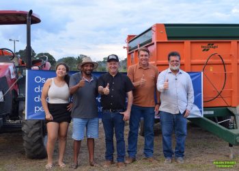 Associação rural de Monte Negro recebe implementos agrícolas com apoio do deputado Pedro Fernandes