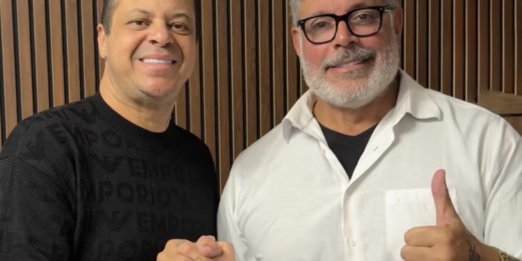 Alexandre Frota e Ribamar Silva discutem futuro de Cotia em encontro político Alexandre Frota e Ribamar Silva discutem futuro de Cotia em encontro político