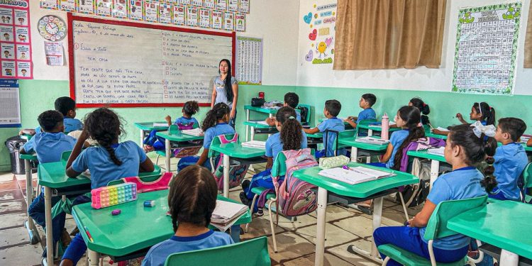 Educação de Cujubim alcança destaque estadual e coloca três escolas entre as melhores de Rondônia Educação de Cujubim alcança destaque estadual e coloca três escolas entre as melhores de Rondônia