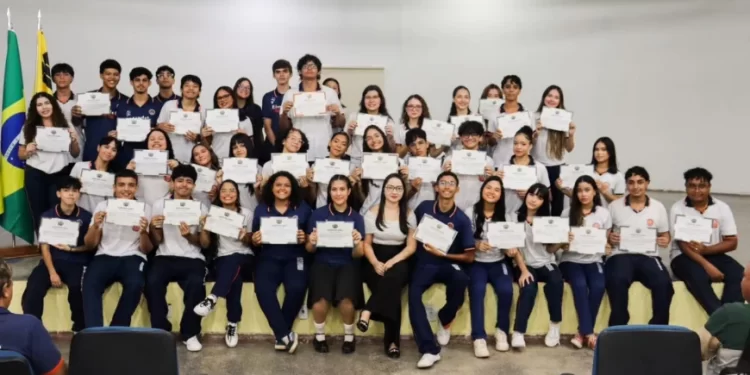 Grêmio estudantil impulsiona protagonismo juvenil nas escolas da rede estadual de Rondônia Grêmio estudantil impulsiona protagonismo juvenil nas escolas da rede estadual de Rondônia
