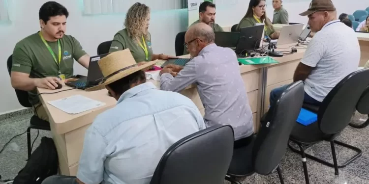 Pimenta Bueno recebe ação integrada de Regularização Ambiental e inscrição em edital de serviços ambientais Pimenta Bueno recebe ação integrada de Regularização Ambiental e inscrição em edital de serviços ambientais