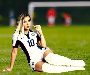 Allana Bee brilha no cenário internacional durante a Copa