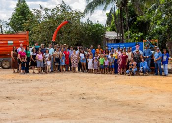 Fotos da entrega na Associação ASPRAEM, de Monte Negro