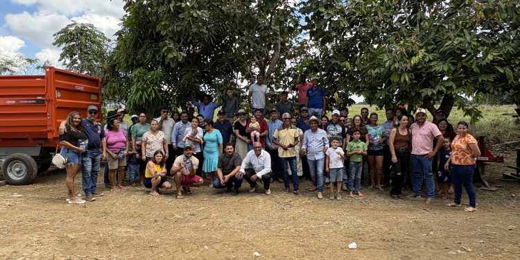 Associação rural de Machadinho do Oeste reforça produção com implementos agrícolas destinados pelo deputado Pedro Fernandes