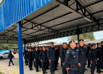 Deputado Pedro Fernandes celebra inauguração da garagem coberta do 7º Batalhão da Polícia Militar em Ariquemes