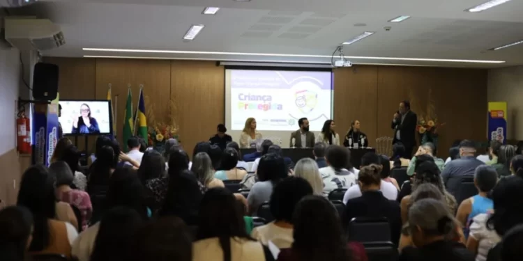 Rondônia encerra ciclo de consultoria pioneira no país e segue com ações para fortalecimento da lei de proteção à infância Rondônia encerra ciclo de consultoria pioneira no país e segue com ações para fortalecimento da lei de proteção à infância