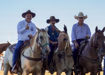 FOTOS NA CAVALGADA DA EXPOARI