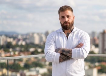 Perseus mergulha em emoções e apresenta “Gravity”, seu novo single autoral