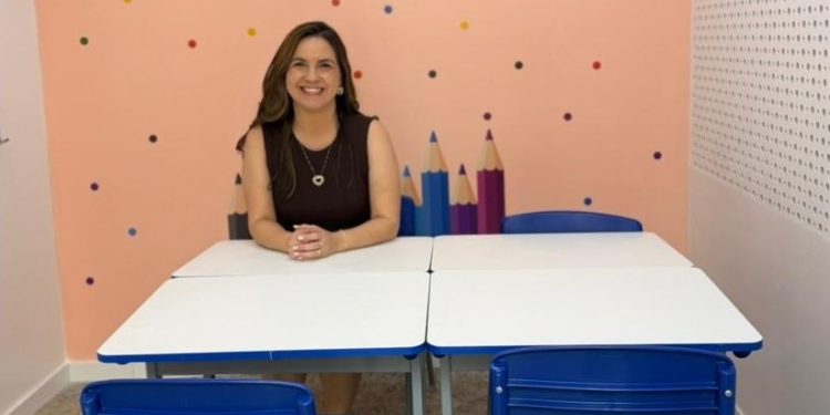 Bárbara Calmeto, diretora do Autonomia Instituto, participa de encontro promovido pela APAE de Barra Mansa Bárbara Calmeto, diretora do Autonomia Instituto, participa de encontro promovido pela APAE de Barra Mansa