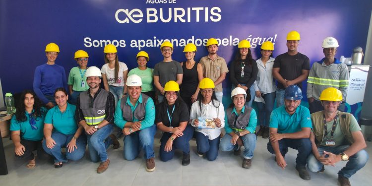 Agerb ressalta, durante iniciativa de Portas Abertas da Águas de Buritis, que levar a população para visitar é uma maneira de consolidar esse sistema Agerb ressalta, durante iniciativa de Portas Abertas da Águas de Buritis, que levar a população para visitar é uma maneira de consolidar esse sistema
