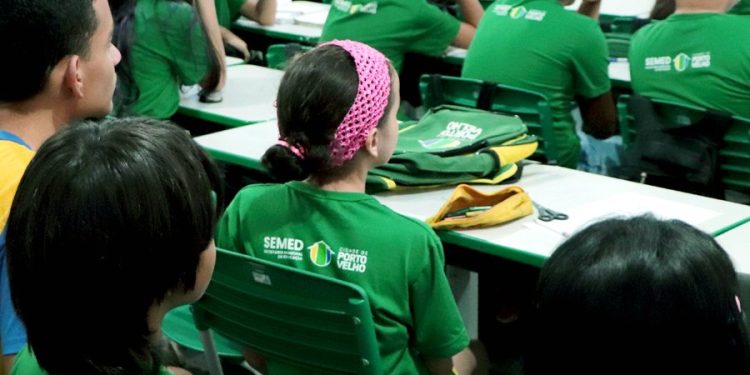 Defensoria e Semed garantem vagas a mais de 180 crianças em Vista Alegre do Abunã Defensoria e Semed garantem vagas a mais de 180 crianças em Vista Alegre do Abunã
