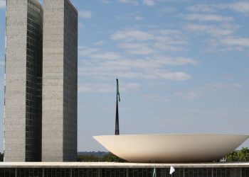 Câmara aprova aumento do teto do MEI e perdão de dívidas; texto vai ao Senado