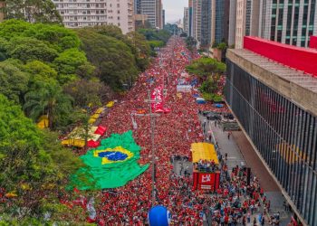 Campanha de Lula aciona TSE contra posts falsos sobre comício na Avenida Paulista