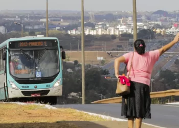 Defensoria pede ao STF transporte público gratuito no segundo turno, em 25 de outubro