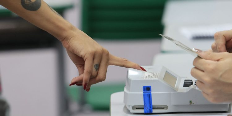 Lula ampliou votação em todos os estados do primeiro para o segundo turno; Flávio recuou em seis