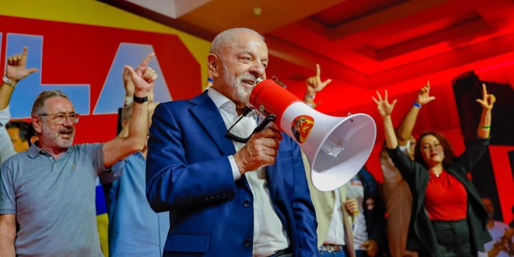 Lula teve 250 mil votos em Rondônia, mas candidata do PT ao Senado só 96 mil: o que dizem os números do TSE Lula teve 250 mil votos em Rondônia, mas candidata do PT ao Senado só 96 mil: o que dizem os números do TSE