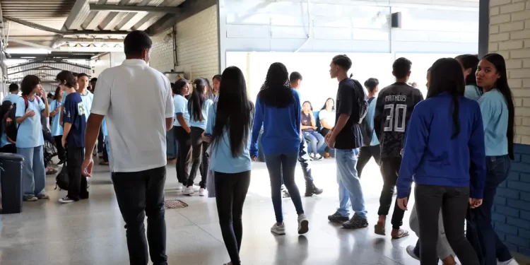 Pé-de-Meia: sétima parcela começa a ser paga nesta segunda, com valores de R$ 200 e R$ 225
