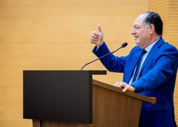 Pedro Fernandes defende descentralização da saúde e cirurgias mais perto das famílias de Rondônia