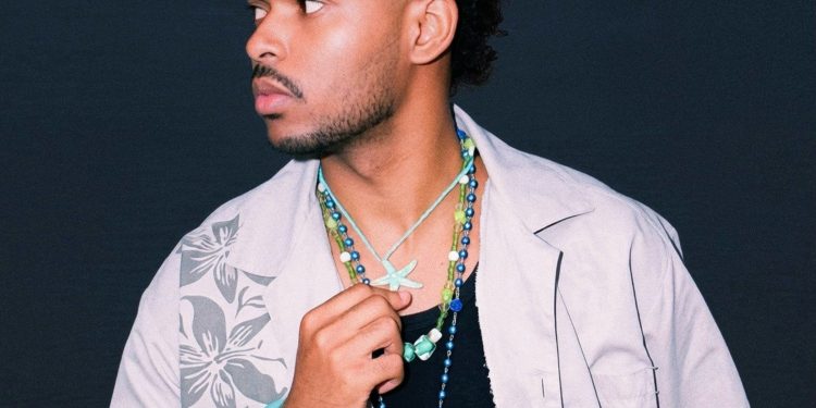 Robert supera um amor passado em novo single “Beira do Mar” Robert supera um amor passado em novo single “Beira do Mar”