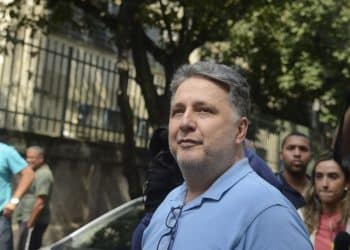 TSE anula votos de Garotinho e Ruas vence governo do Rio no 1º turno