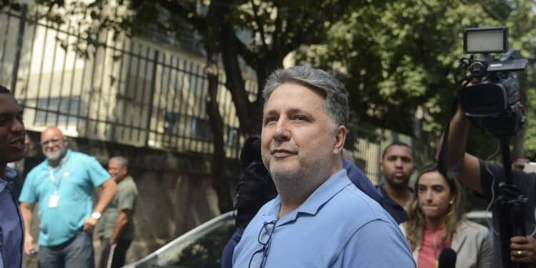 TSE anula votos de Garotinho e Ruas vence governo do Rio no 1º turno