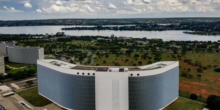 TSE proíbe Meta de restringir publicações sobre candidatos à Presidência