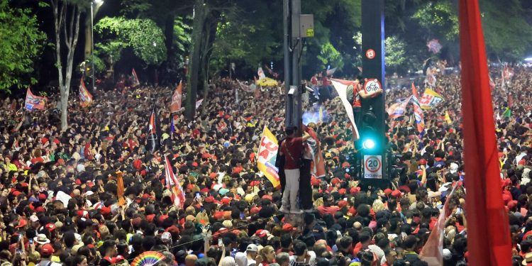 Votação de Lula é a maior já recebida por um presidenciável no país, mas não o maior percentual